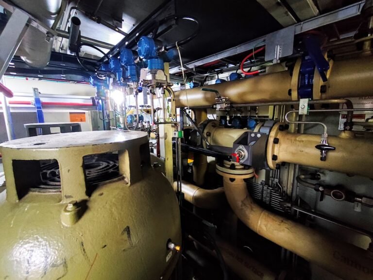 Gas Turbine Lube Oil System Compartment