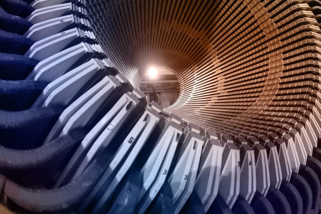 Inside Hydrogen Cooled Generators